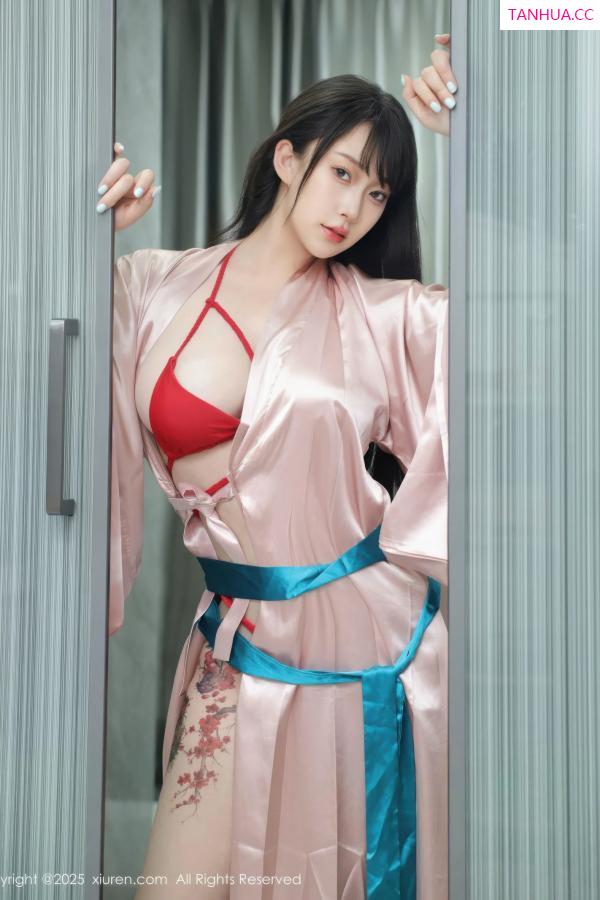   [XiuRen]高清写真图 2025.09.03 No.10724 李沁恩lrene 红色比基尼第12张图片